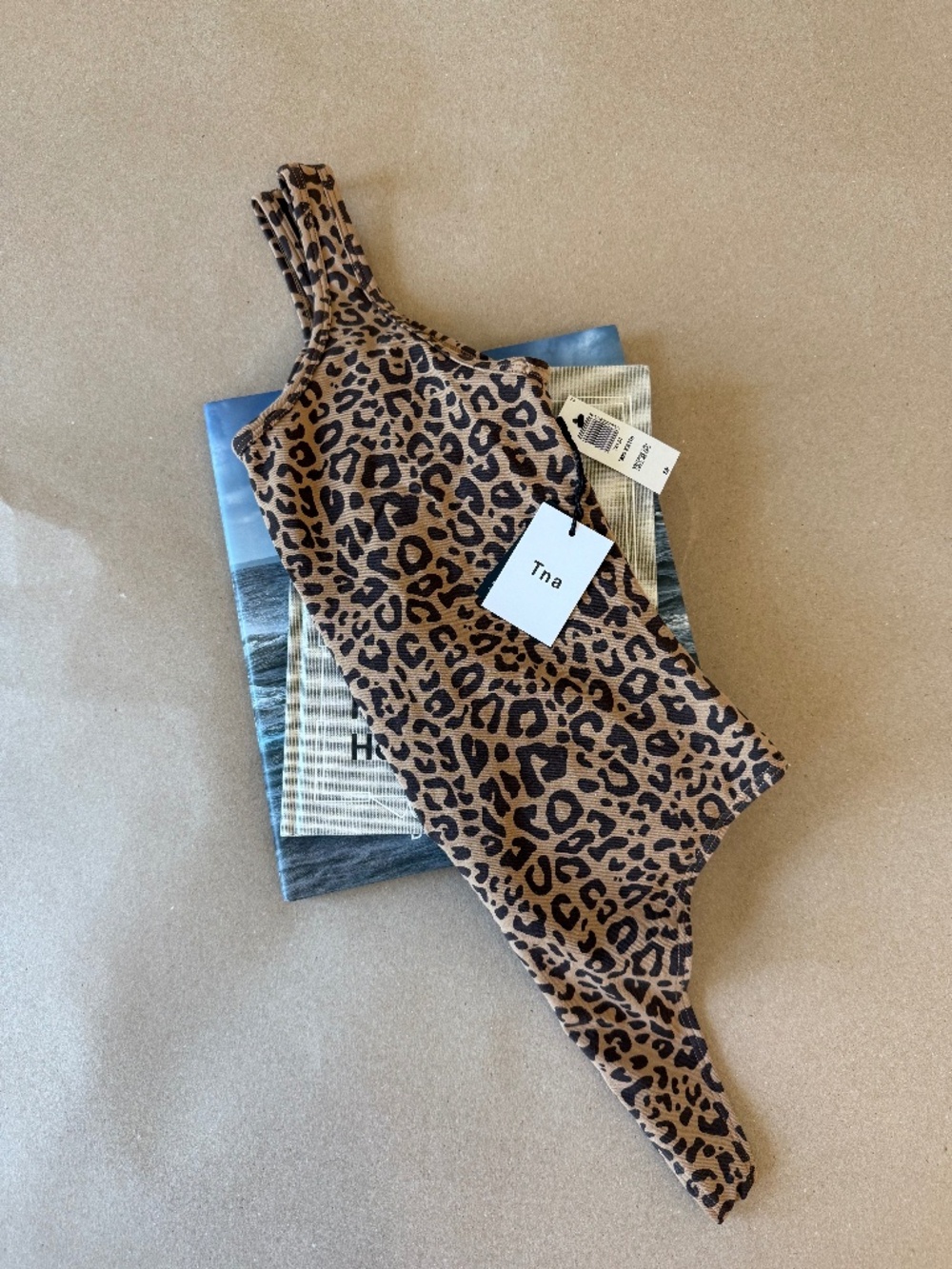 NWT Aritzia TNA 90s Kathi Leopard Print Bodysuit Size S
